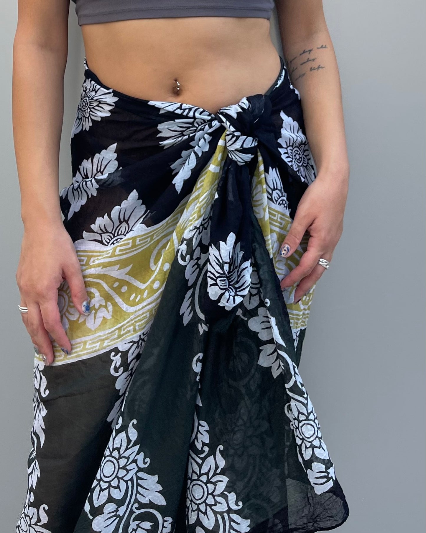 Floral mesh pareo