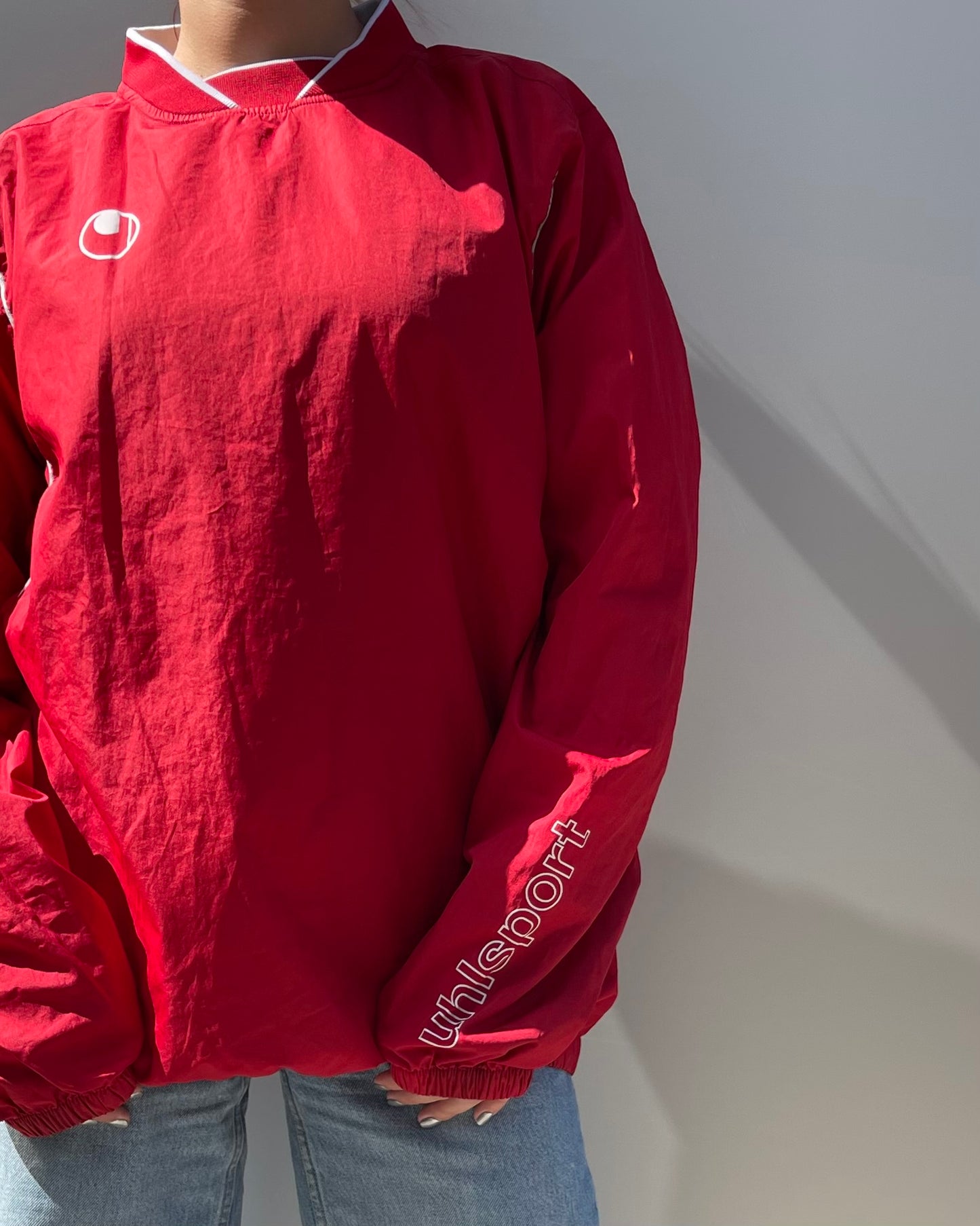 Pullover windbreaker