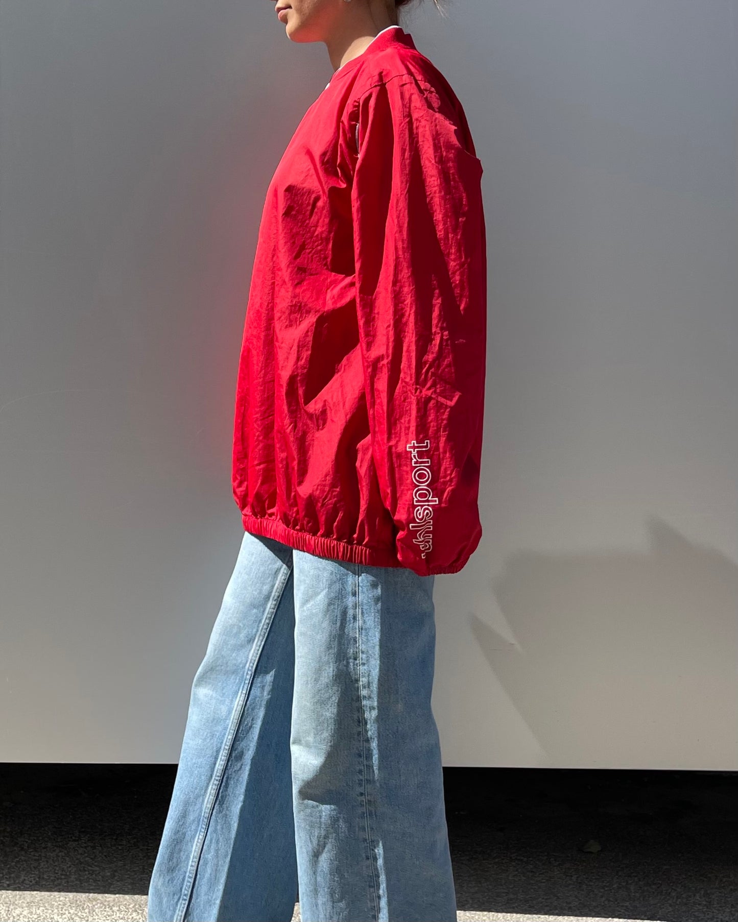 Pullover windbreaker